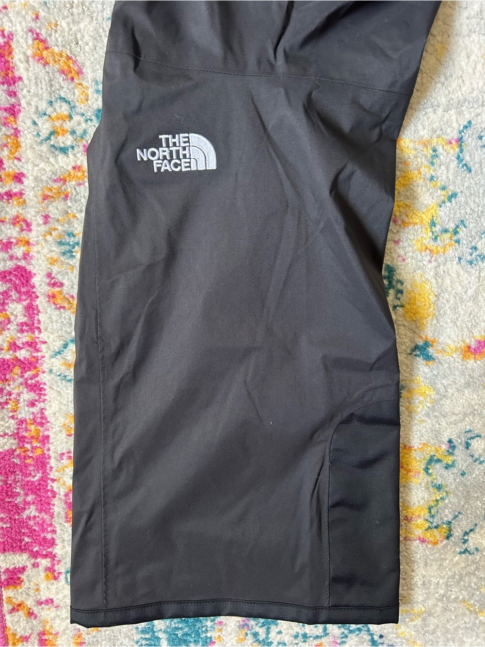 The North Face Black Waterproof Ski/Snow Pants with Cargo Pocket - Picture 7 of 9